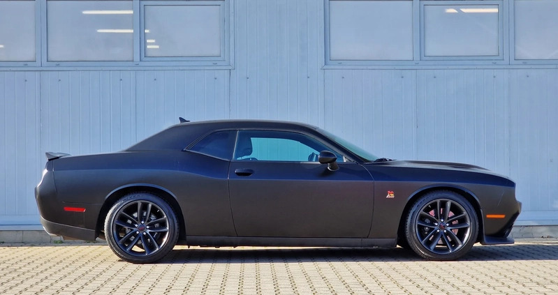 Dodge Challenger cena 259900 przebieg: 58500, rok produkcji 2019 z Chełmno małe 497